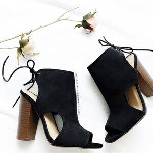 NWOT Open Toe High Ankle Style Cut Out High Heels with Tie in the Back